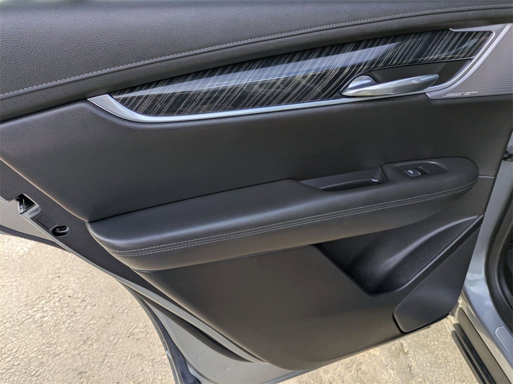 Used 2024 Cadillac XT6 Premium Luxury image 27