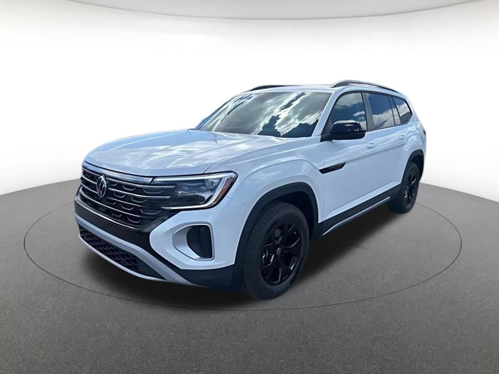 New 2026 Volkswagen Atlas Peak Edition AWD/4WD image 1