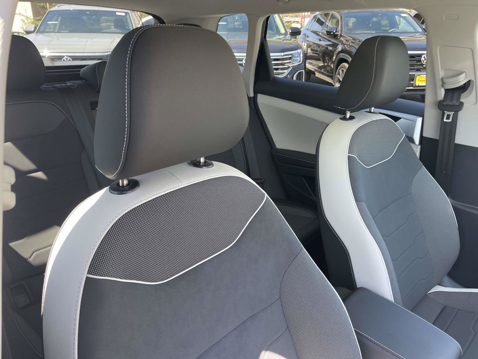 New 2026 Volkswagen Taos SE FWD image 26