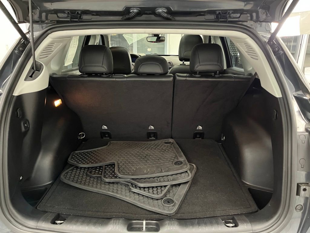 Used 2018 Jeep Compass Trailhawk w/ Leather Interior Group image 30