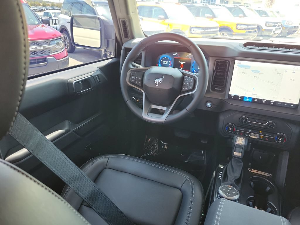 Used 2025 Ford Bronco Badlands AWD/4WD image 12