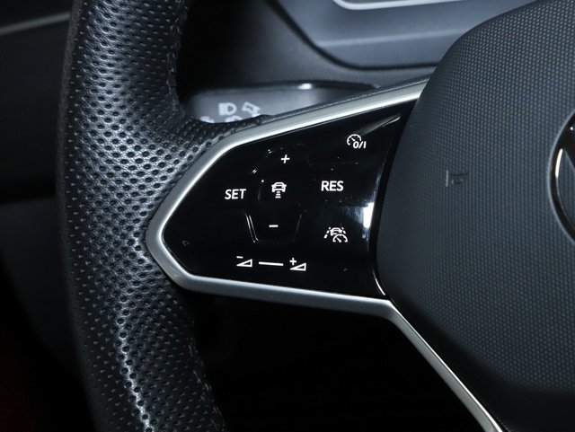 Used 2024 Volkswagen Tiguan SE R-Line image 23