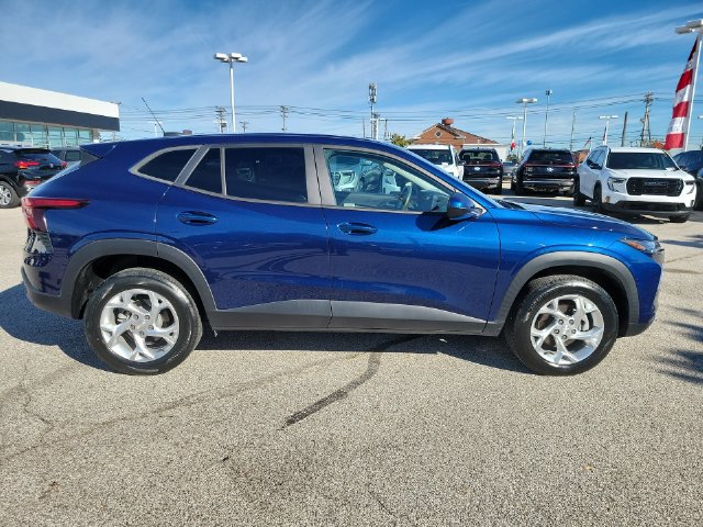 Certified 2024 Chevrolet Trax LS w/ LS Convenience Package FWD image 35