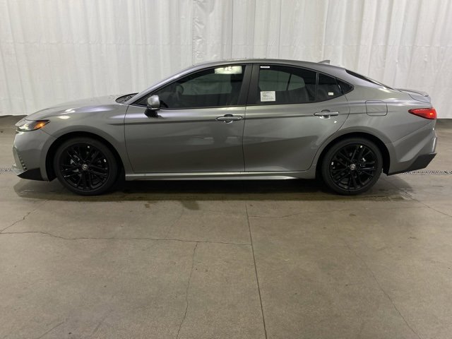 New 2026 Toyota Camry SE image 6