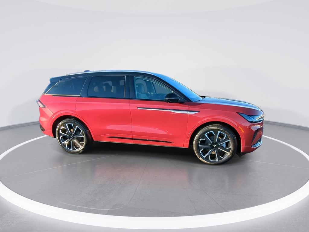 Used 2025 Lincoln Nautilus Reserve image 9