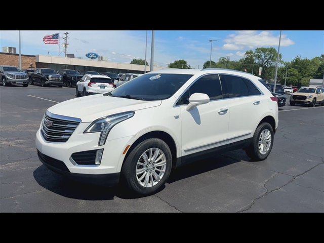 Used 2019 Cadillac XT5 FWD image 4