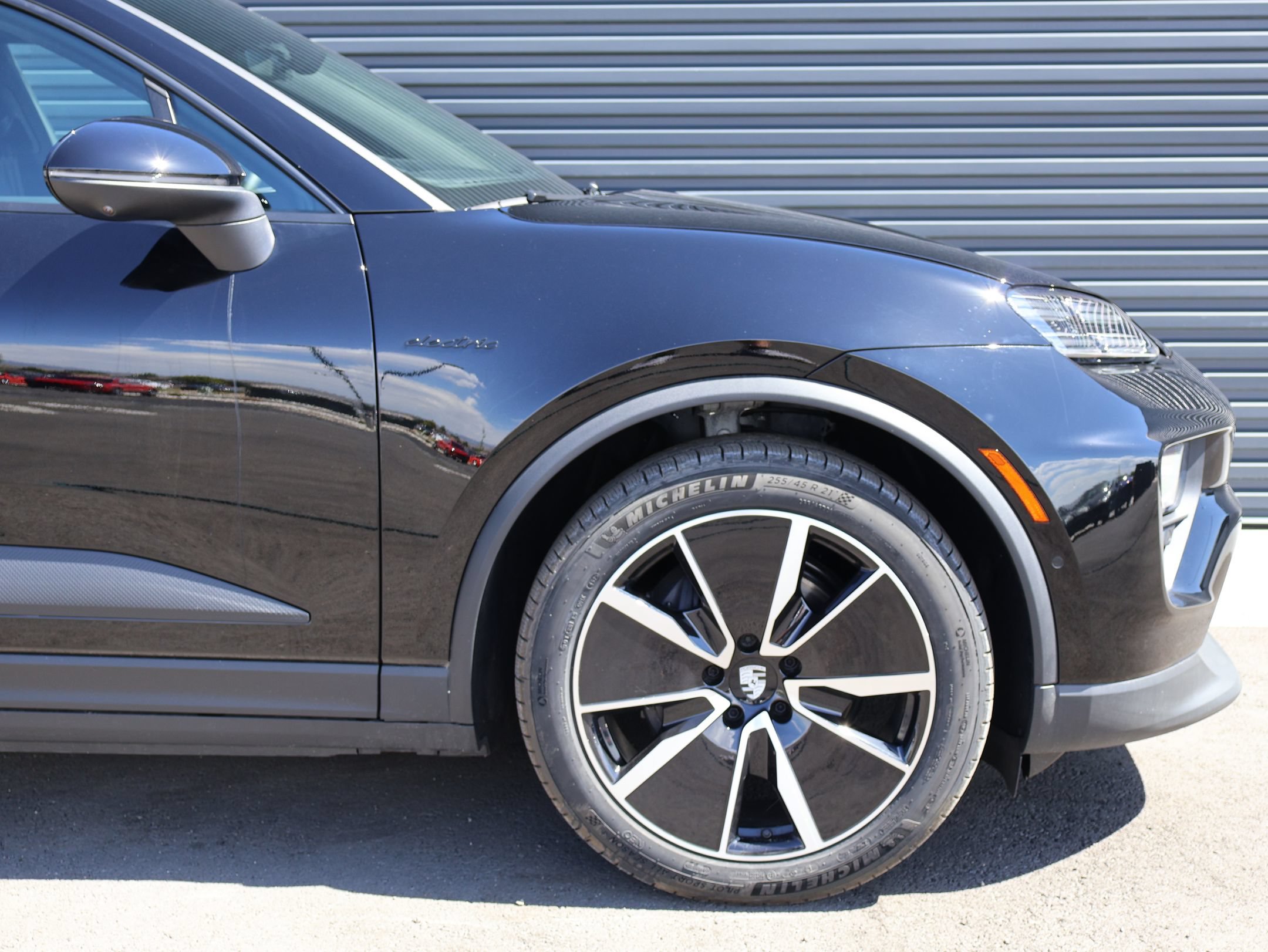 New 2026 Porsche Macan 4 Electric AWD/4WD image 11