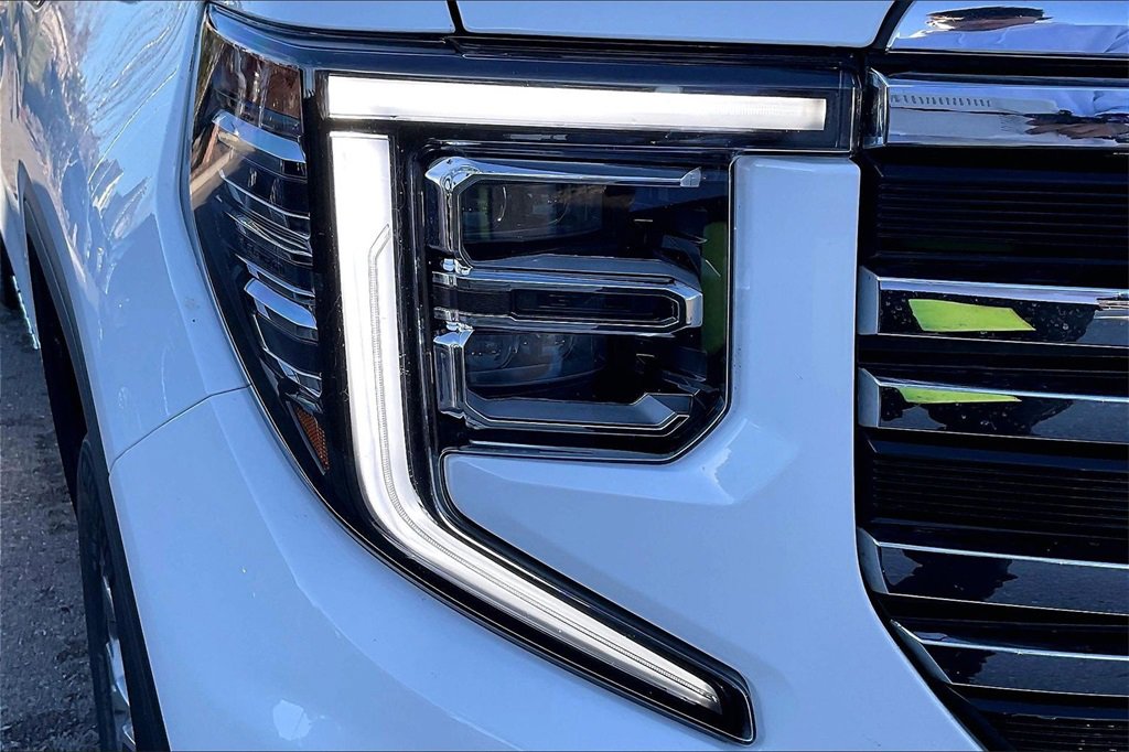 Used 2025 GMC Sierra 1500 SLT image 28