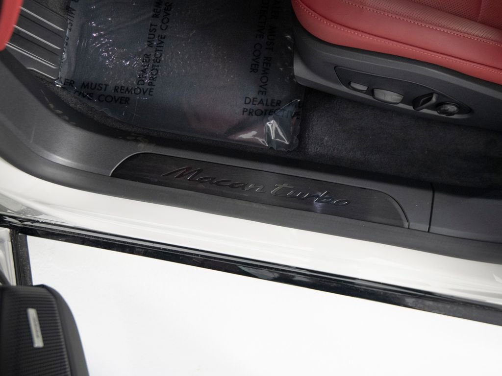 New 2026 Porsche Macan Turbo Electric image 22