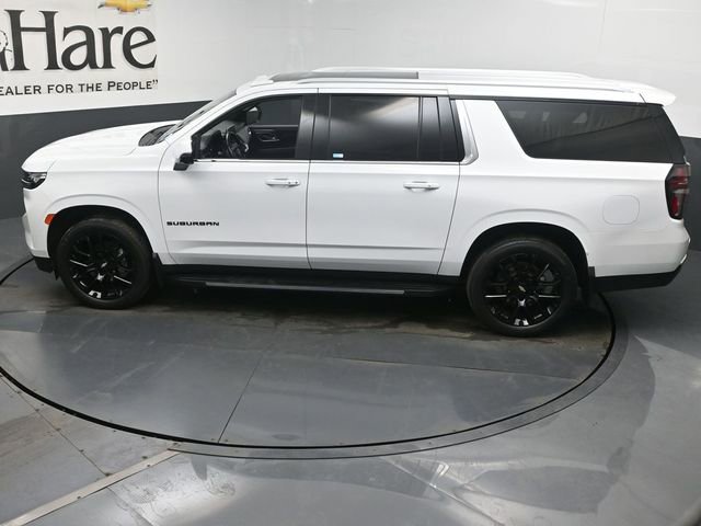 Used 2023 Chevrolet Suburban LT w/ Luxury Package image 46