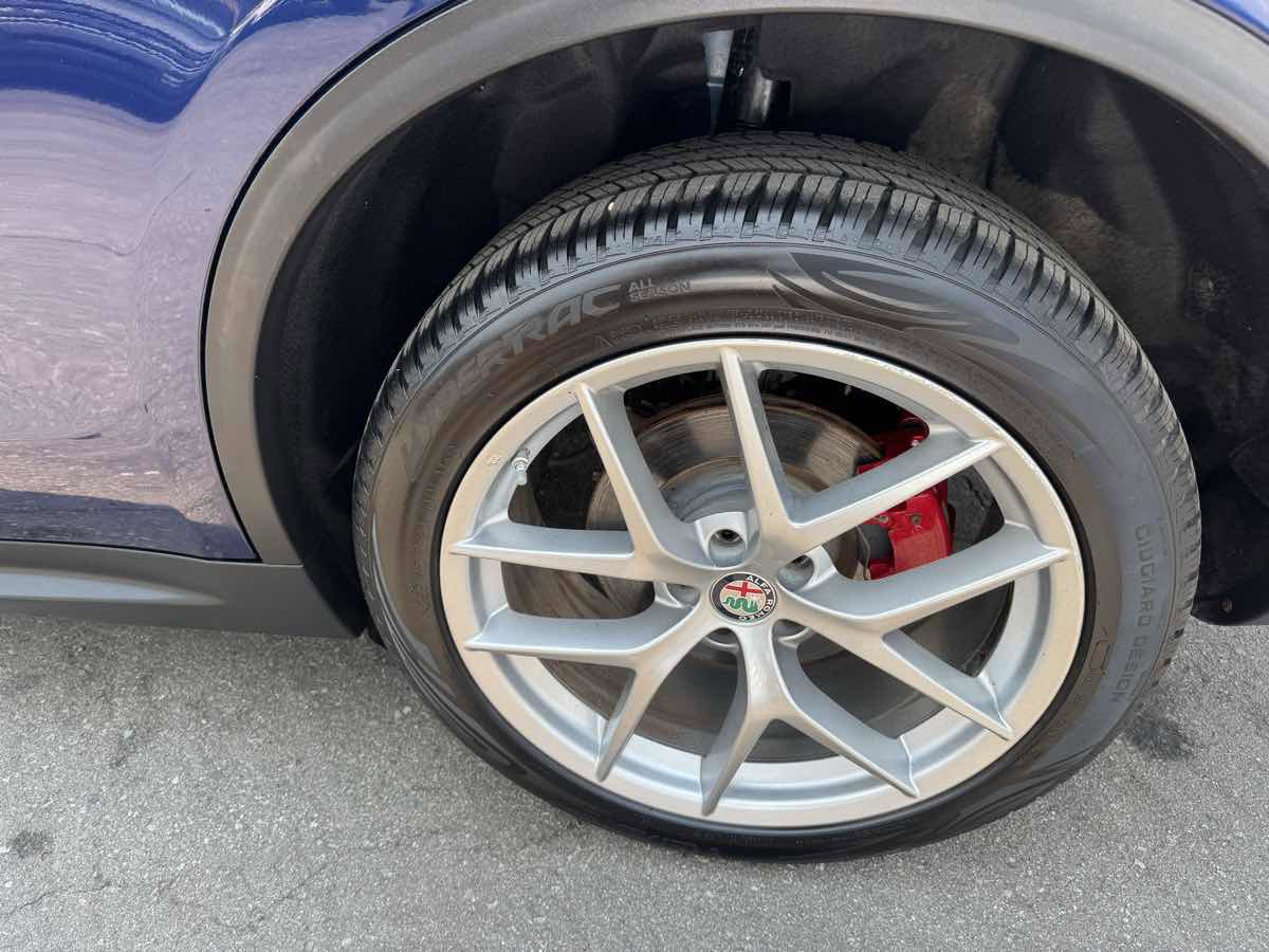 Used 2018 Alfa Romeo Stelvio Ti Sport image 7
