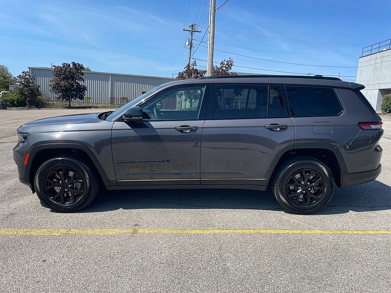 Used 2024 Jeep Grand Cherokee L Laredo image 10