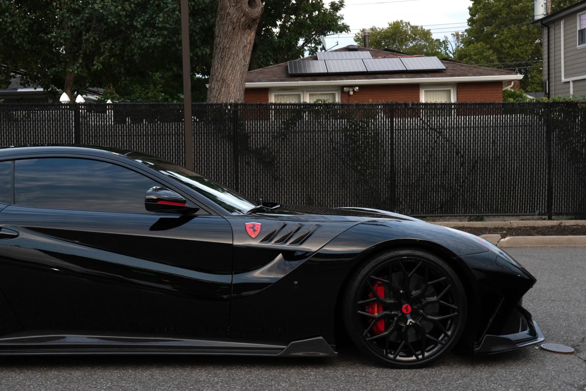 Used 2015 Ferrari F12 Berlinetta RWD image 39