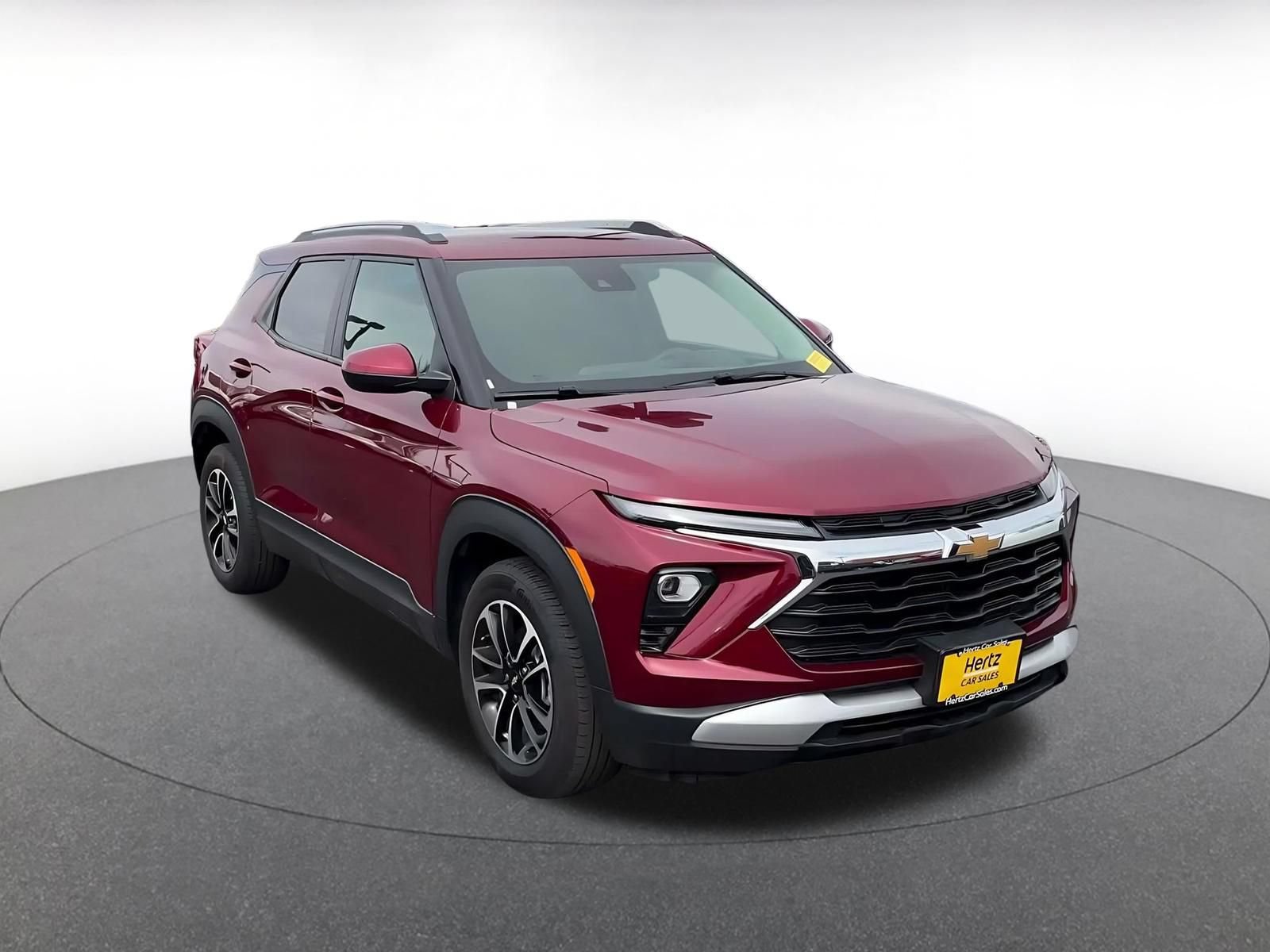 Used 2025 Chevrolet TrailBlazer LT FWD image 3