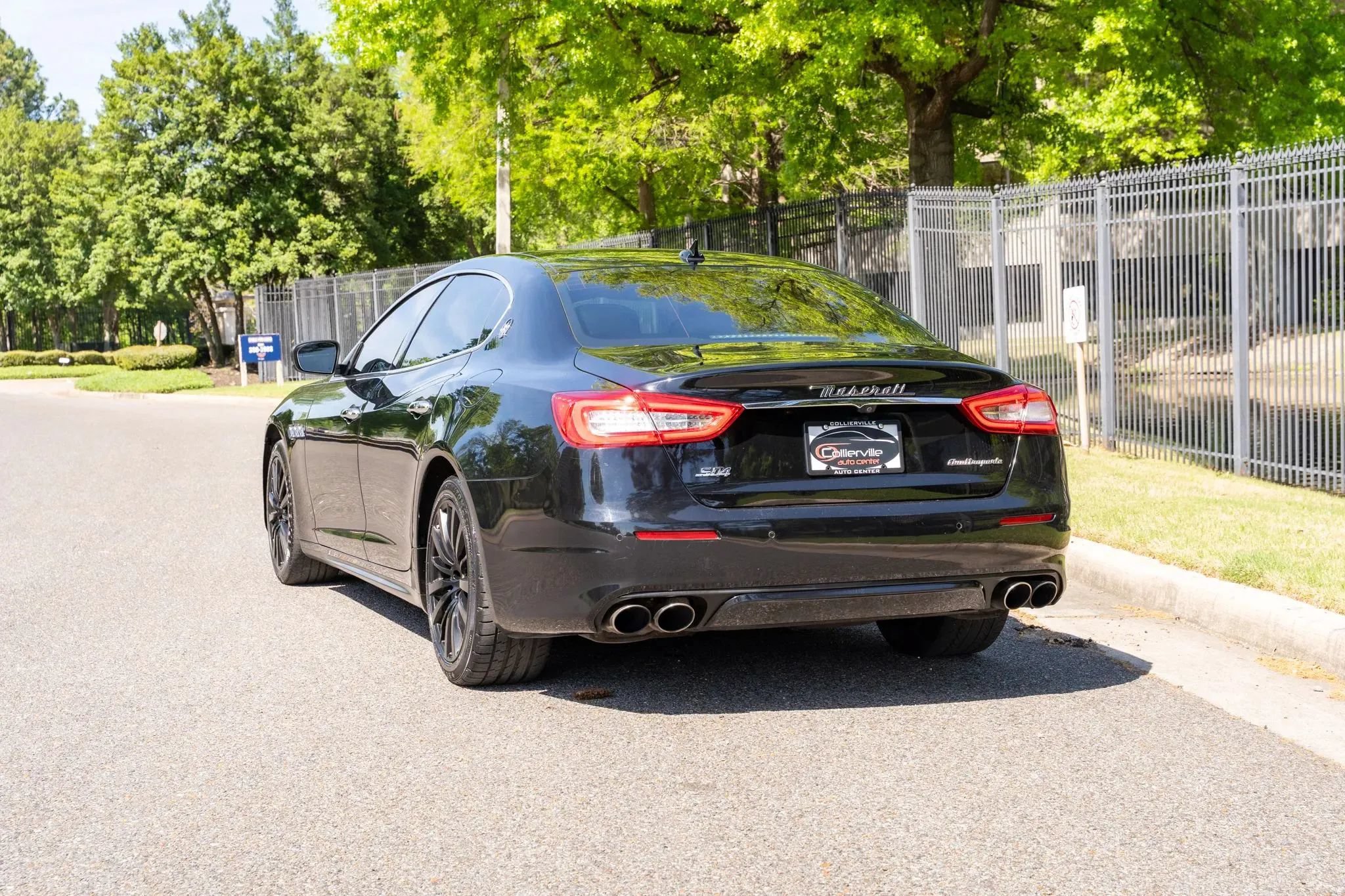 Used 2018 Maserati Quattroporte S Q4 AWD/4WD image 7