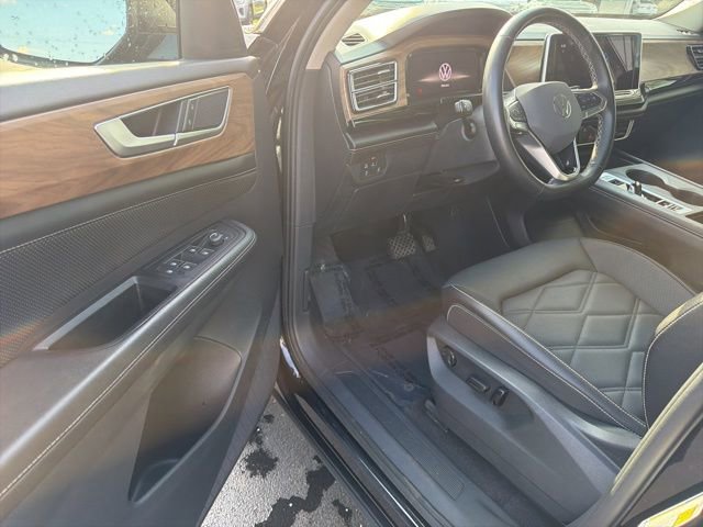 Used 2024 Volkswagen Atlas SE image 26