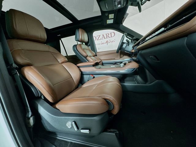 New 2025 Lincoln Navigator L Reserve image 31