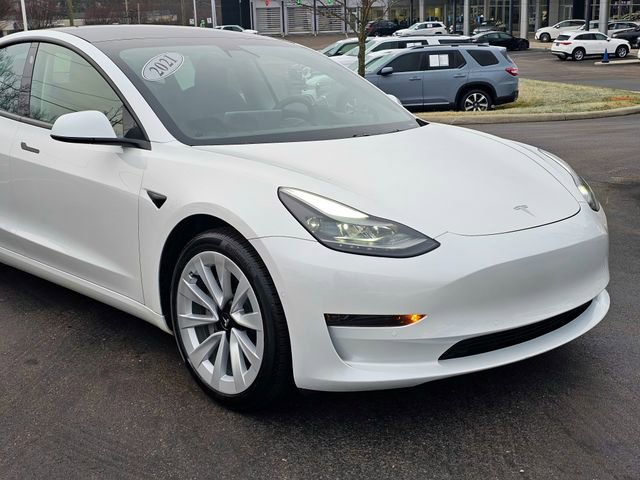 Used 2021 Tesla Model 3 Standard Range Plus image 2