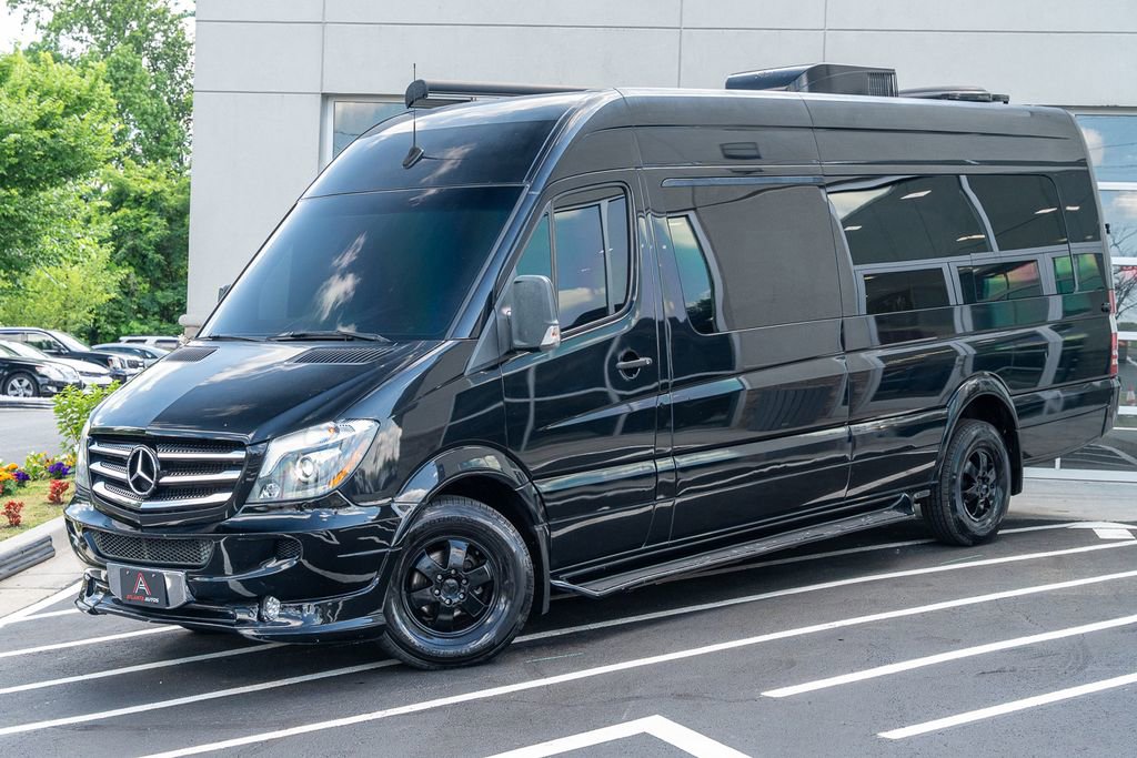 Used 2017 Mercedes-Benz Sprinter 2500 image 2