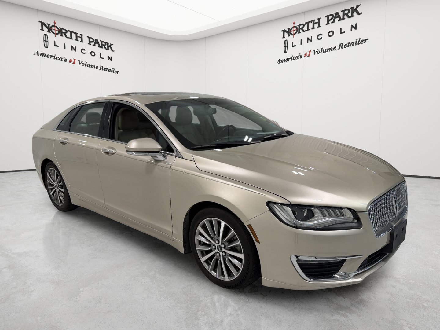 Used 2017 Lincoln MKZ Select w/ Select Plus Package FWD image 7