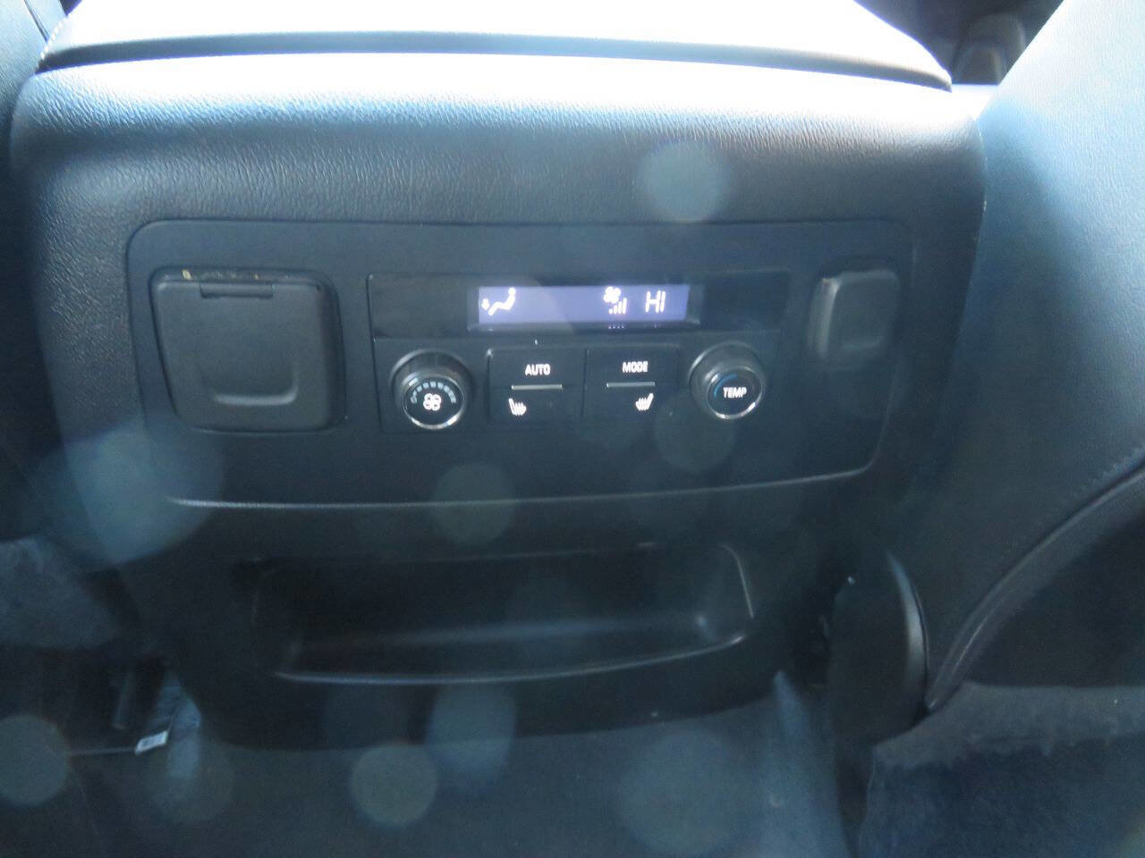 Used 2019 GMC Yukon XL SLT image 20