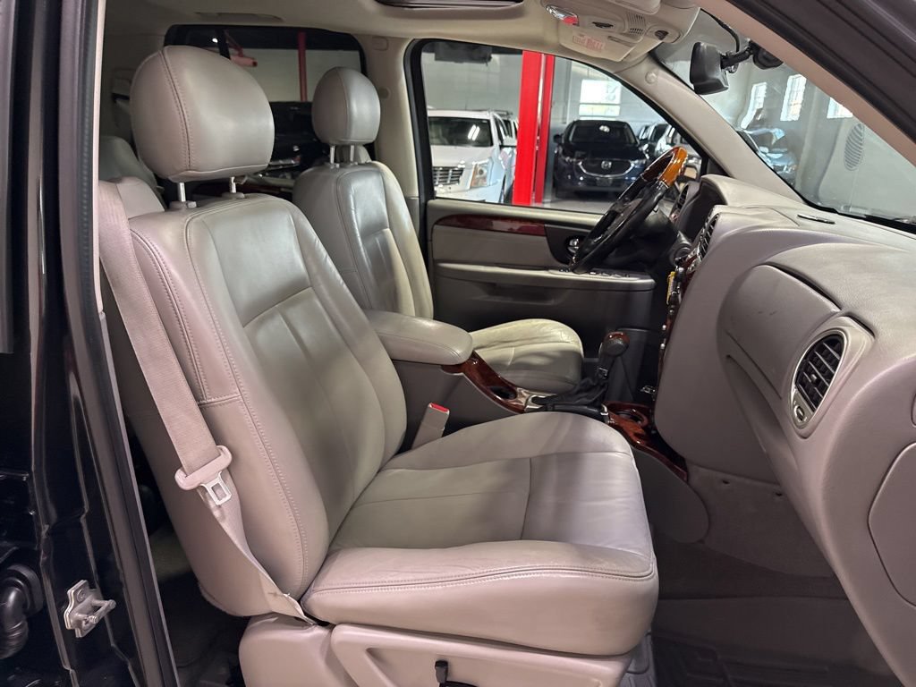 Used 2008 GMC Envoy Denali w/ Sun And 6-Disc Cd Package RWD image 38