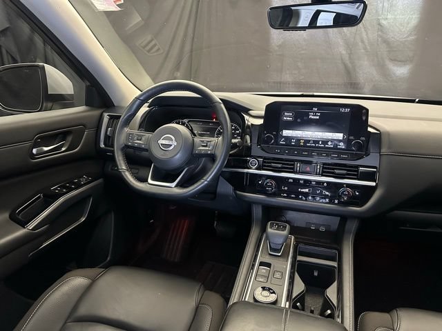 Used 2023 Nissan Pathfinder SL AWD/4WD image 20