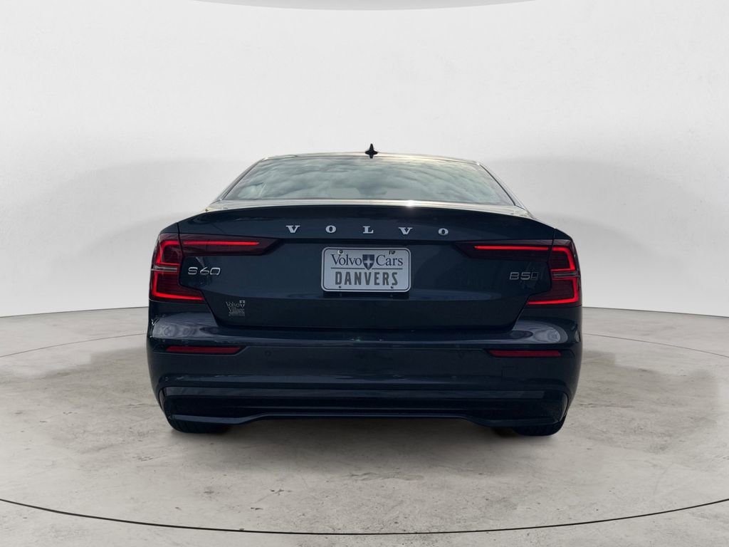 Certified 2025 Volvo S60 B5 Core image 4
