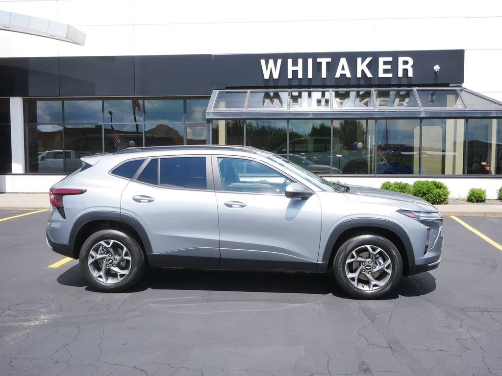 Used 2025 Chevrolet Trax LT