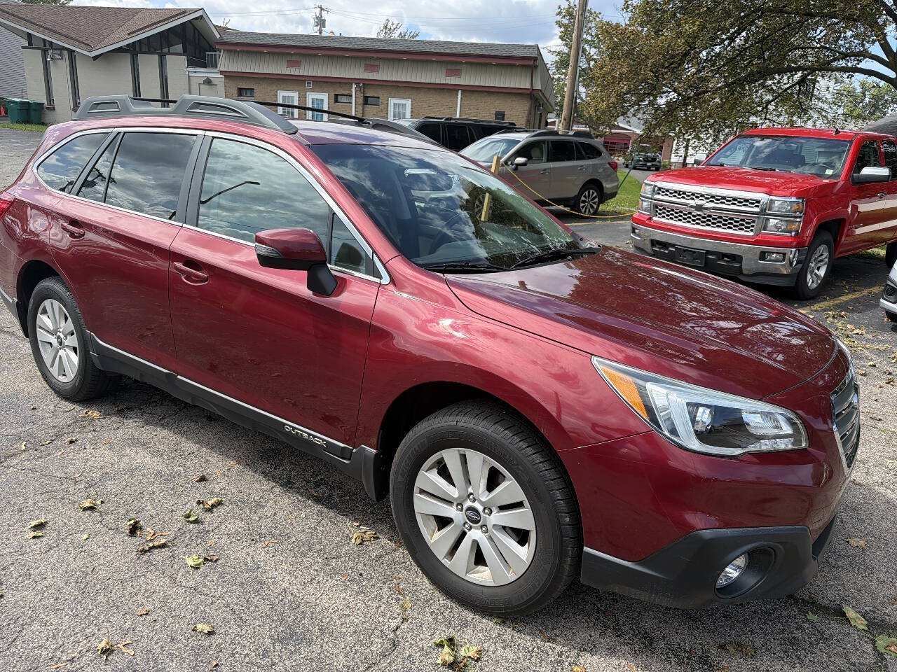 Used 2015 Subaru Outback 2.5i Premium AWD/4WD image 2