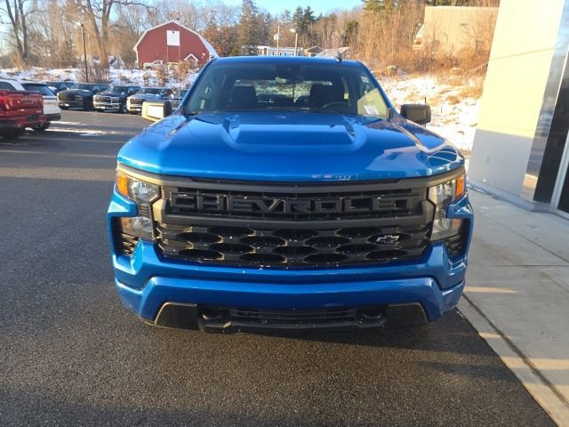 Used 2023 Chevrolet Silverado 1500 Custom image 2