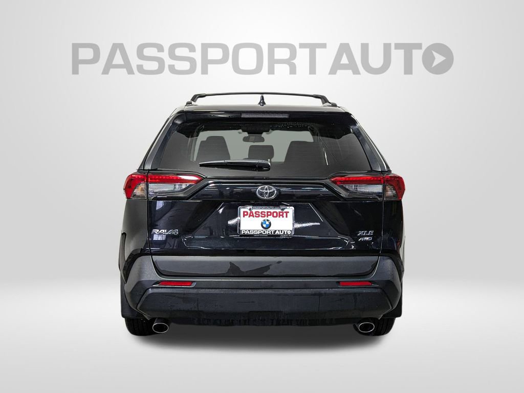 Used 2021 Toyota RAV4 XLE image 5