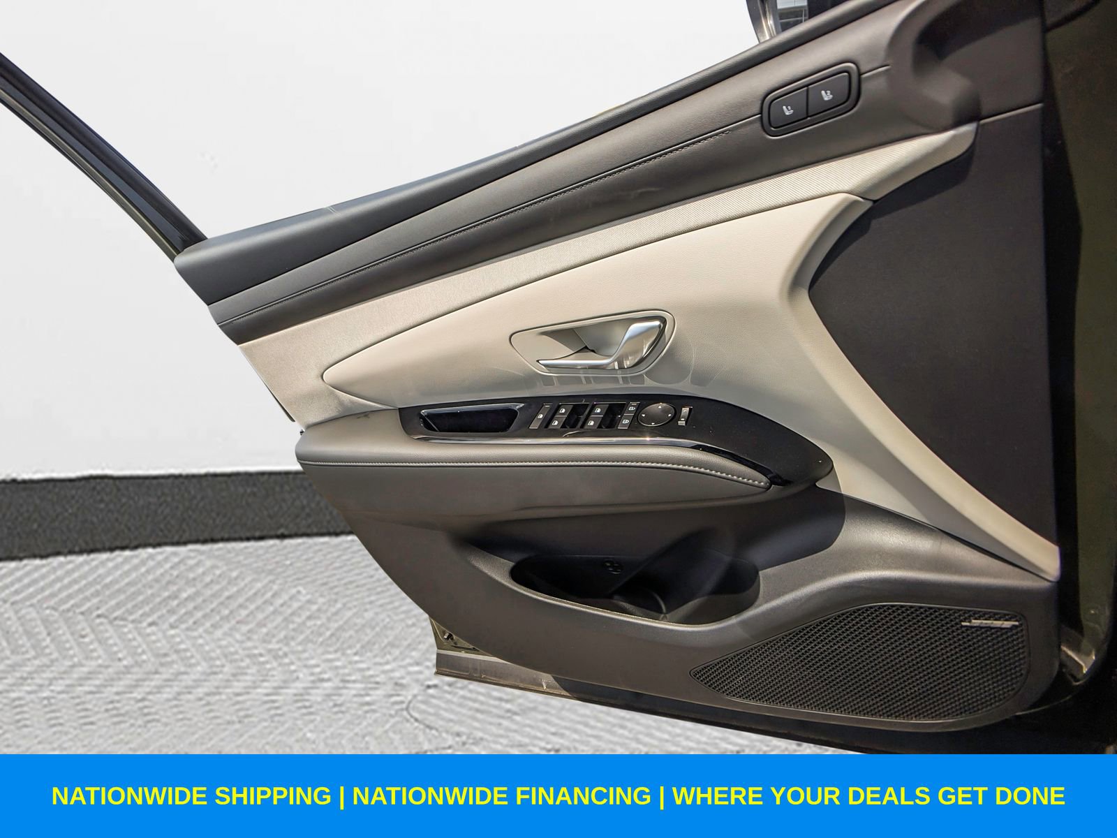 New 2025 Hyundai Tucson Limited image 36