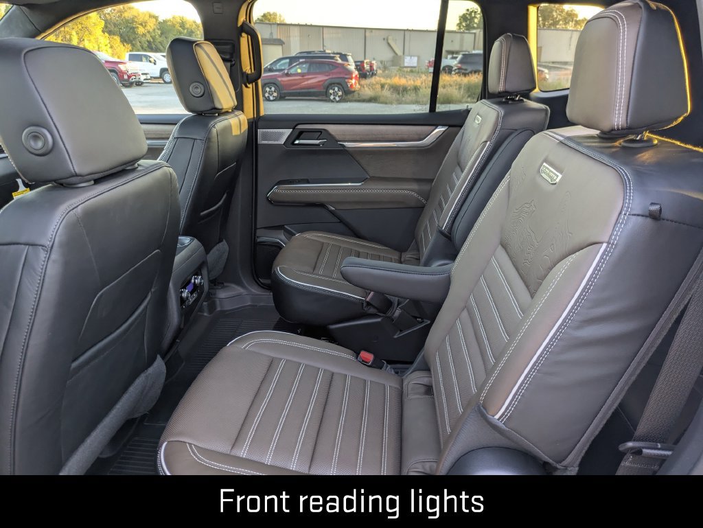 New 2027 GMC Acadia Denali Ultimate w/ LPO, Floor Liner Package FWD image 27