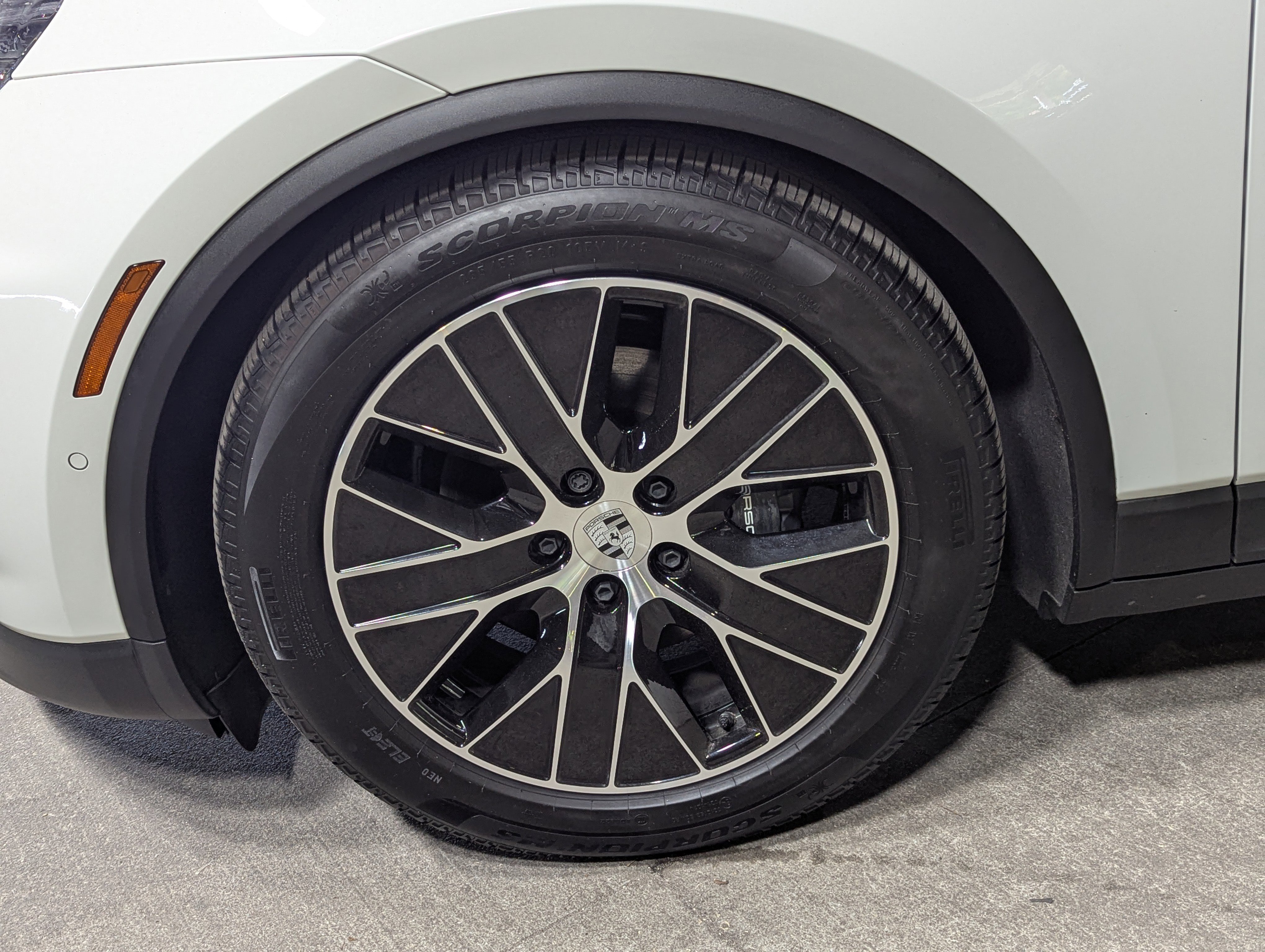 Certified 2025 Porsche Macan 4 Electric image 14