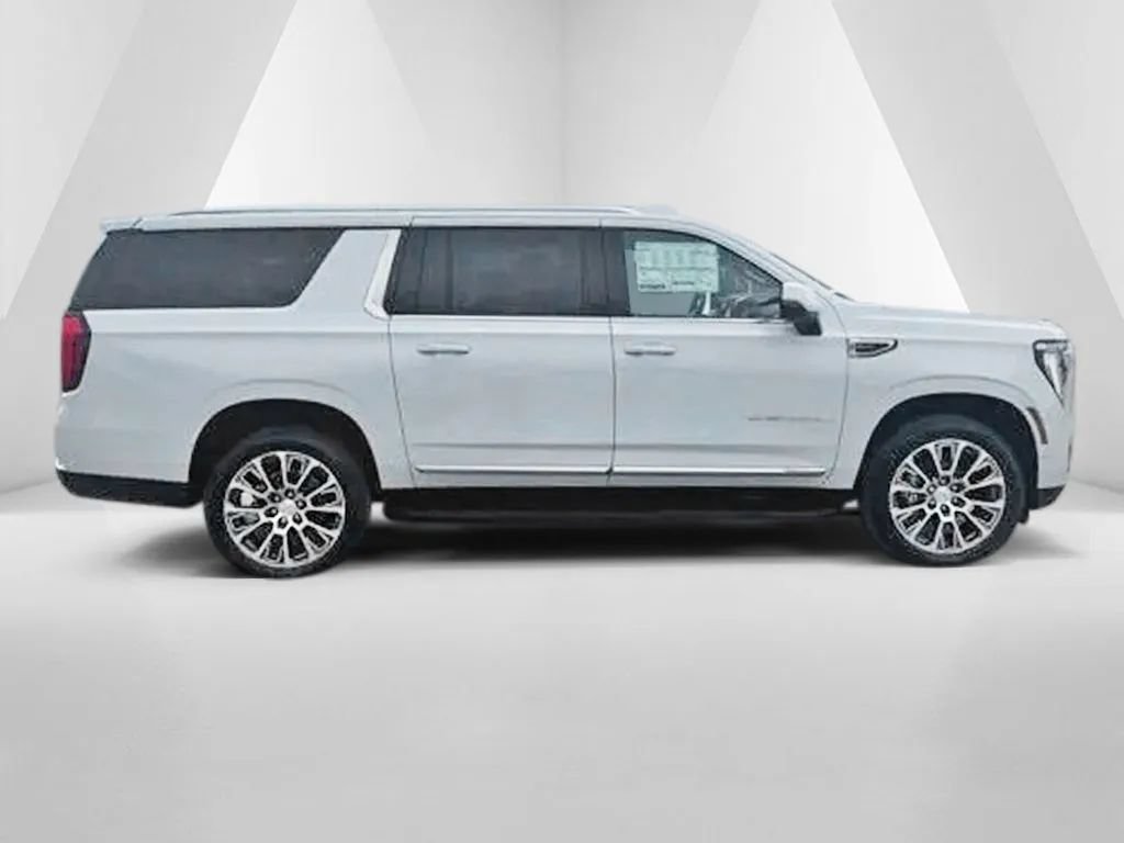 New 2026 GMC Yukon XL Denali w/ LPO, Floor Liner Package AWD/4WD image 8