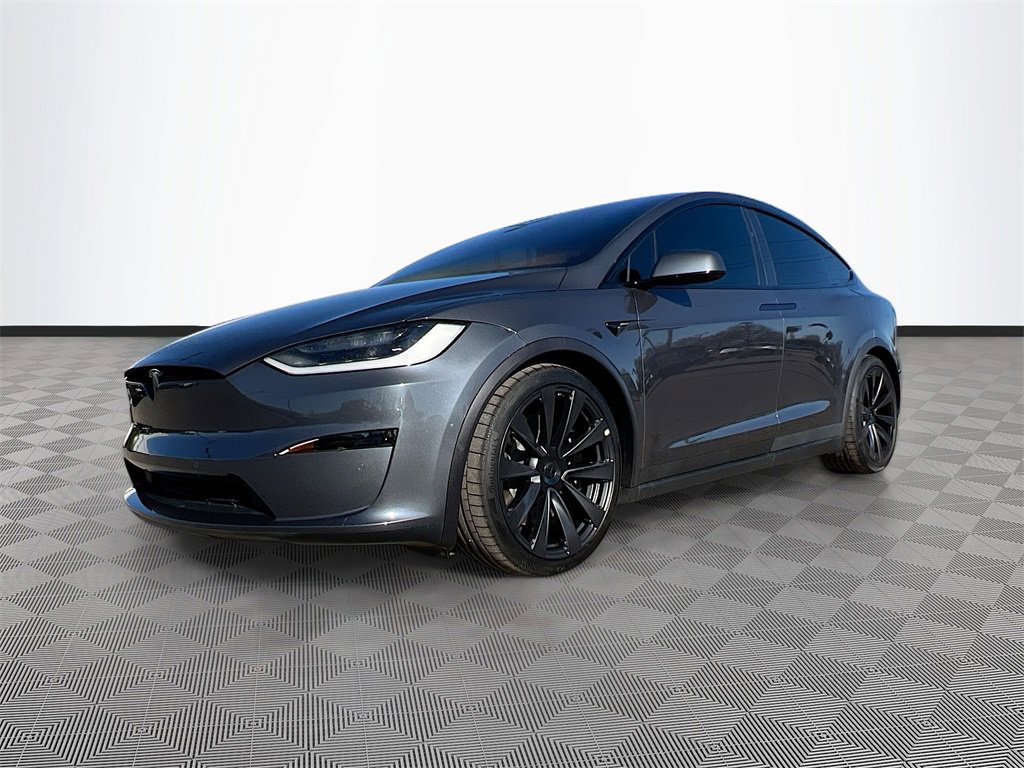 Used 2022 Tesla Model X Plaid image 3