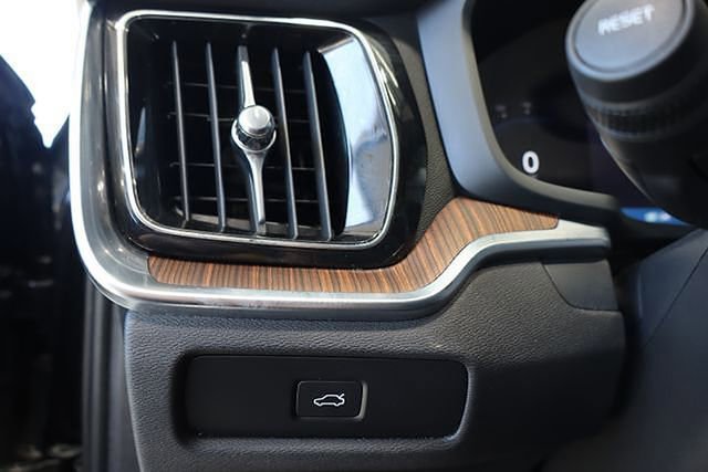 Used 2024 Volvo S60 B5 Plus image 19