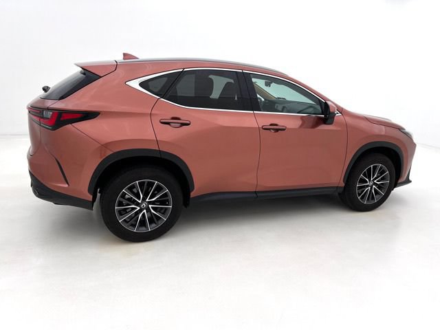 Used 2025 Lexus NX 250 FWD w/ Towing Package (2000 Lbs) image 6