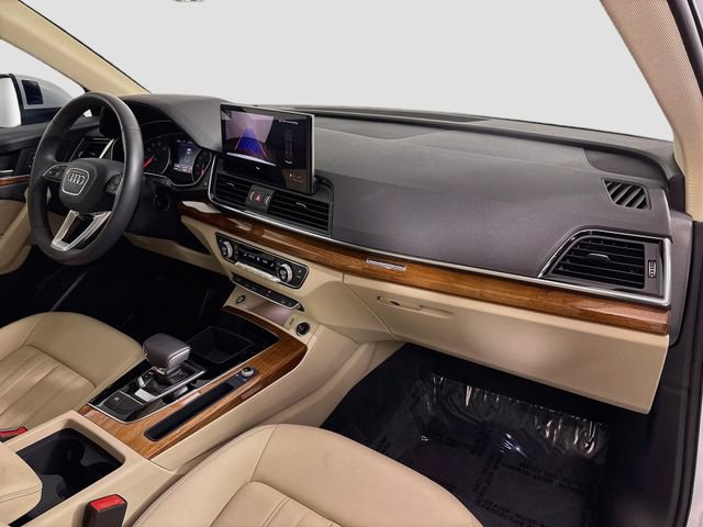 Used 2023 Audi Q5 2.0T Premium w/ Convenience Package AWD/4WD image 28