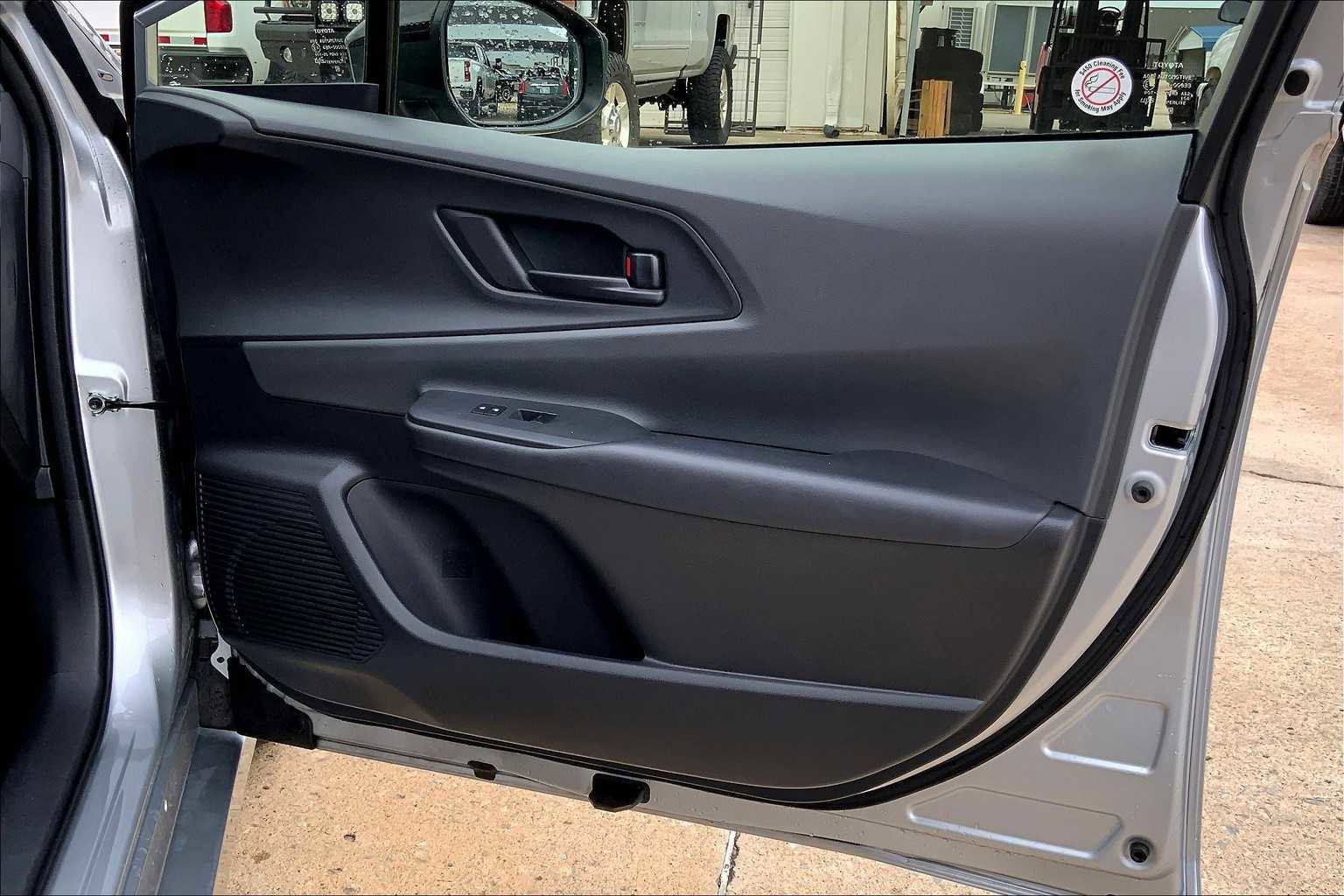 Used 2024 Toyota Prius XLE image 43