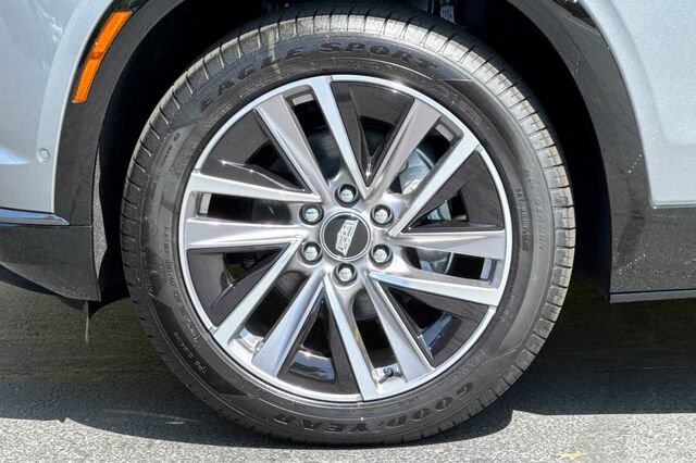 New 2026 Cadillac Vistiq Sport w/ LPO, Floor Liner Package image 26