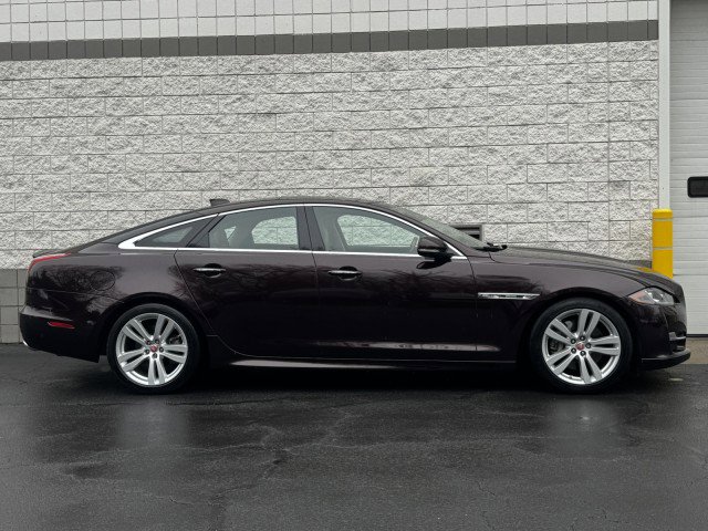 Used 2016 Jaguar XJ R-Sport RWD image 16