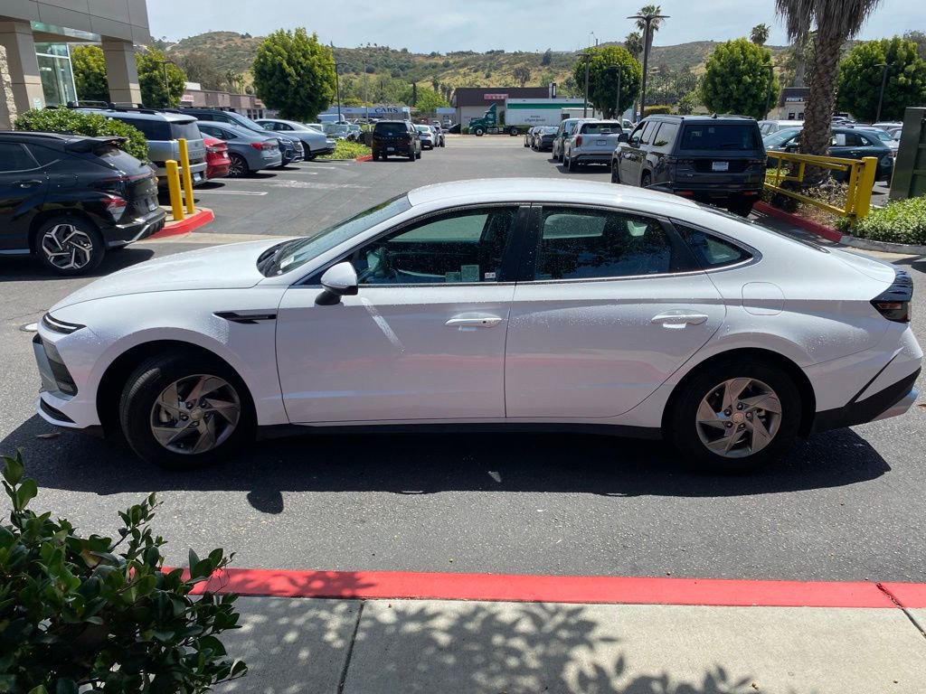 Certified 2025 Hyundai Sonata SE FWD image 5