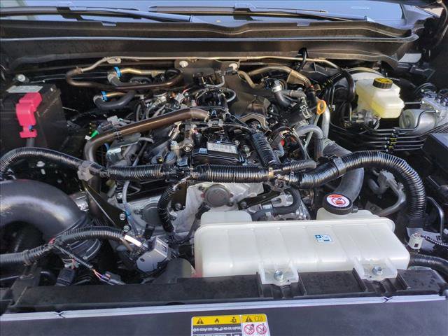 Certified 2025 Toyota Tacoma SR5 AWD/4WD image 21