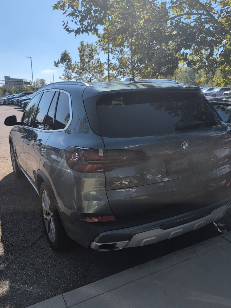 Used 2026 BMW X5 xDrive40i w/ Premium Package AWD/4WD image 36