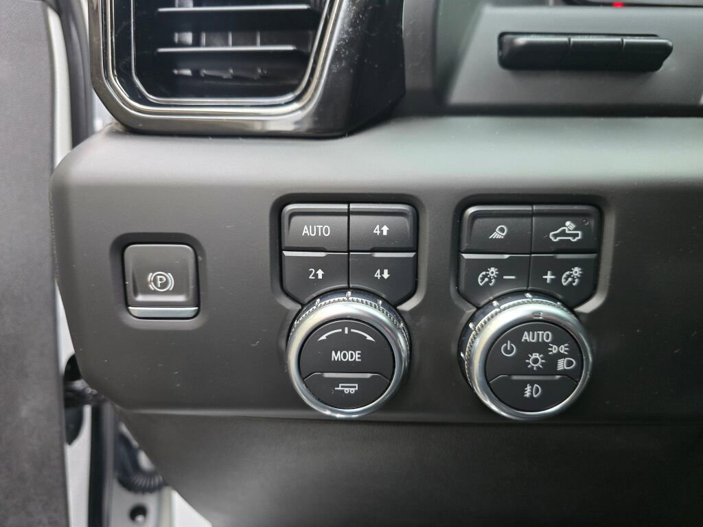 Used 2022 GMC Sierra 1500 AT4 w/ AT4 Premium Package image 36