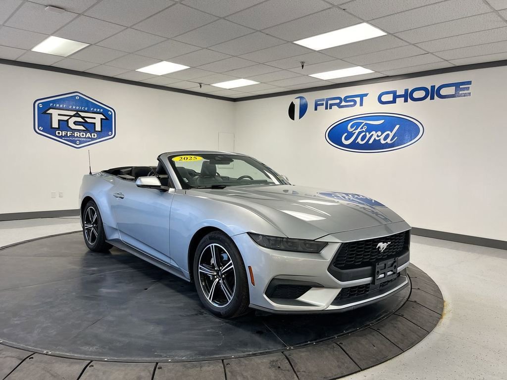 Used 2025 Ford Mustang Premium RWD image 2