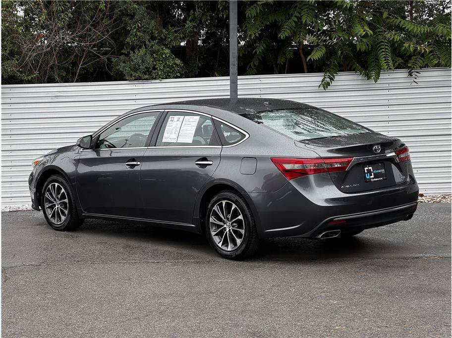 Used 2016 Toyota Avalon XLE FWD image 10