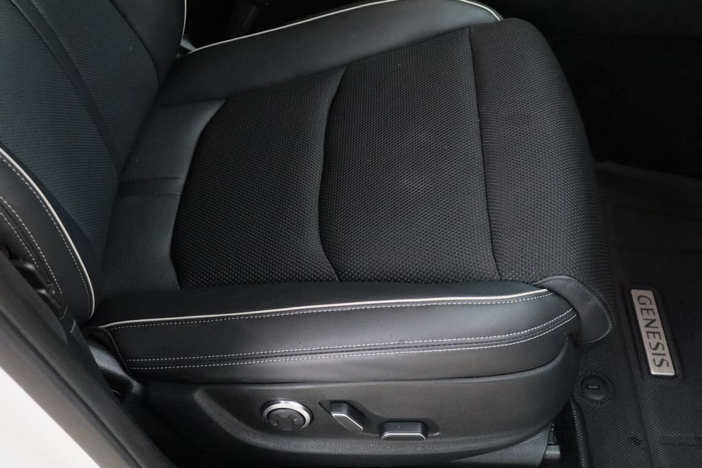Used 2023 Genesis GV70 2.5T w/ Sport Prestige Package AWD/4WD image 28